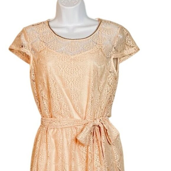 Jessica Simpson Size 10 Pastel Peach Lace Dress With Tie Waist & Keyhole Closure - Picture 3 of 10
